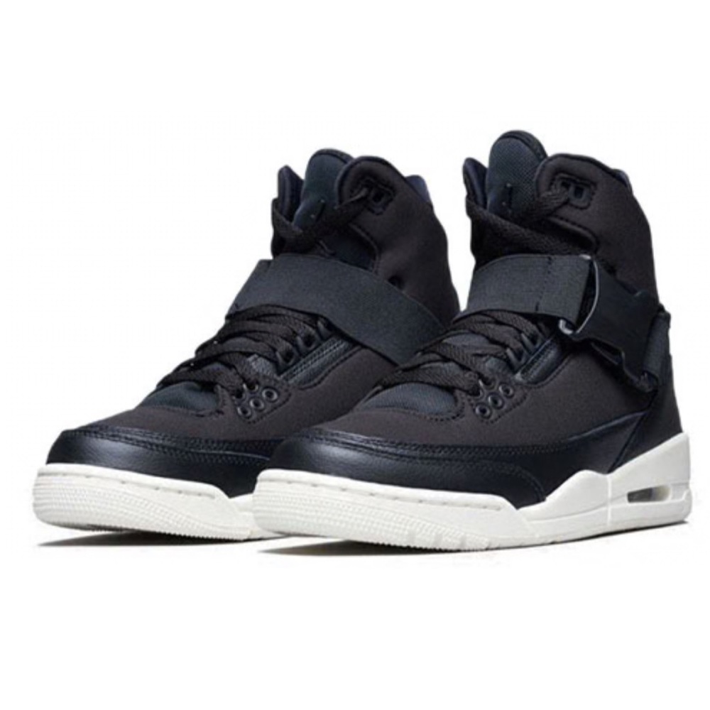 NWT Air Jordan 3 Retro Explorer XX 'Black Sail' (size: 7 WMNS)